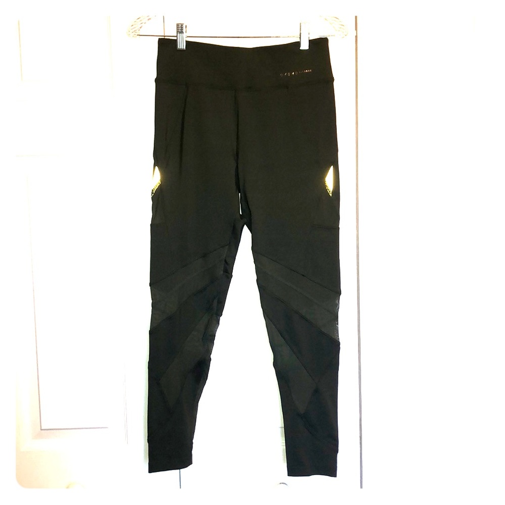 Oysho 3/4 Length Sheer Panel Leggings